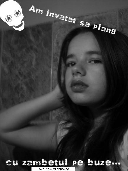 hy ! eu-s alexandra si-s de pe pamant :p ...cel putin asa zice mama ! 
sunt crazy in general si rar